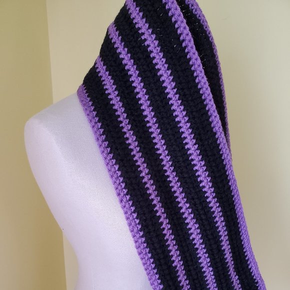Crochet Black and Purple Stripe Cowl/New - Picture 5 of 5